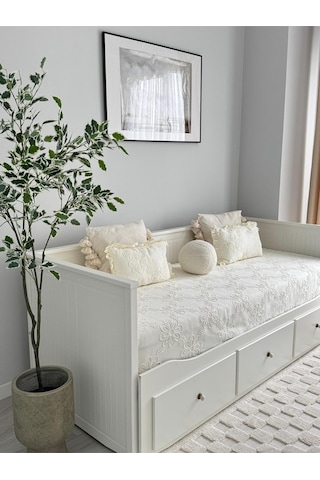 Bahar Model Divan Yatak Örtüsü 150x230 Cm Krem Nakışlı Krem