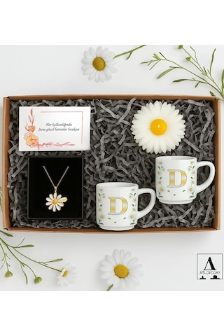 Bk Gift Kişiye Özel Papatya Temalı Hediye Seti-1 Kolye, Mum, 2 Adet Türk Kahvesi Fincanı, Not Kartı Ve Özel Kutulu Sevgiliye Hediye, Arkadaşa Hediye