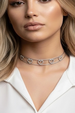 Caş Dekorasyon Gümüş Renk Kalpli Taşlı Choker Kolye Gümüş
