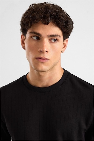 Süvari Siyah Regular Dikey Çizgili Baskısız Jakarlı Bisiklet Yaka Cepsiz Sweatshirt Ssw2013700013-s09