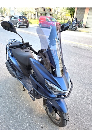 Motocam Küba Newlight 50 Pro Ön Cam 2023-2026 Model 58cm Füme Renkli 4mm  Boylu