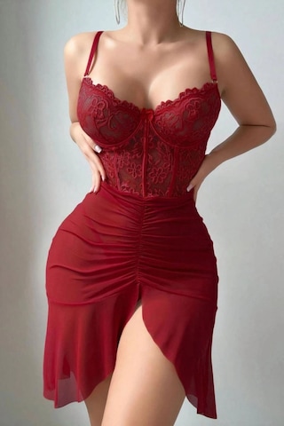 Visatin Bordo Dantel İşlemeli Ve Yırtmaç Detaylı Fantezi Gecelik Crimson Passion Serisi