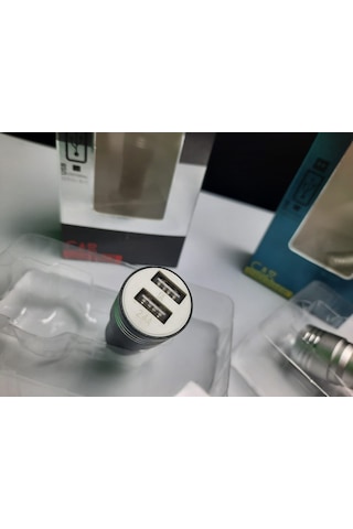 Araç Hızlı Şarj Aleti Oto Çakmaklık Araba 2.4A Usb Çift Girişli Siyah