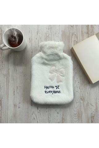 Hello Everyone Yazılı Kurdeleli Beyaz Peluş Sıcak Su Torbası 1 Lt Yumuşak Kılıf, Uzun Süre Sıcak Tutan Termal Su Torbası Bx40