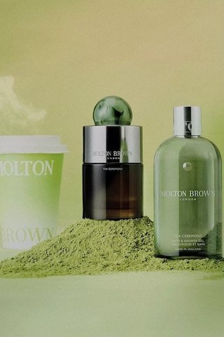 Molton Brown 300 Ml Odunsu-yeşil Çay Notalı Unisex Duş Jeli Duş Jelleri Diğer