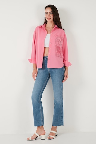 Lela Regular Fit Güpürlü Cep Detaylı Uzun Kollu Bayan Gömlek 6773215 Şeker Pembe