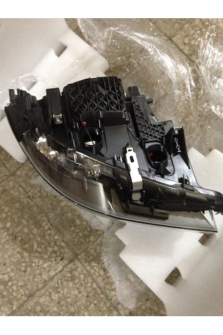 Bmw F10 Lcı Far Sağ Adet