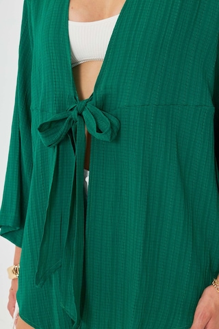 Armonika Kadın Koyu Yeşil Kendinden Çizgili Önden Bağlamalı Kimono Gömlek Arm-24y001101