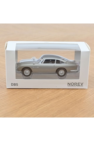1:43 Norev 270523 1963 Aston Martin Db5 Silver Birch Jet Car