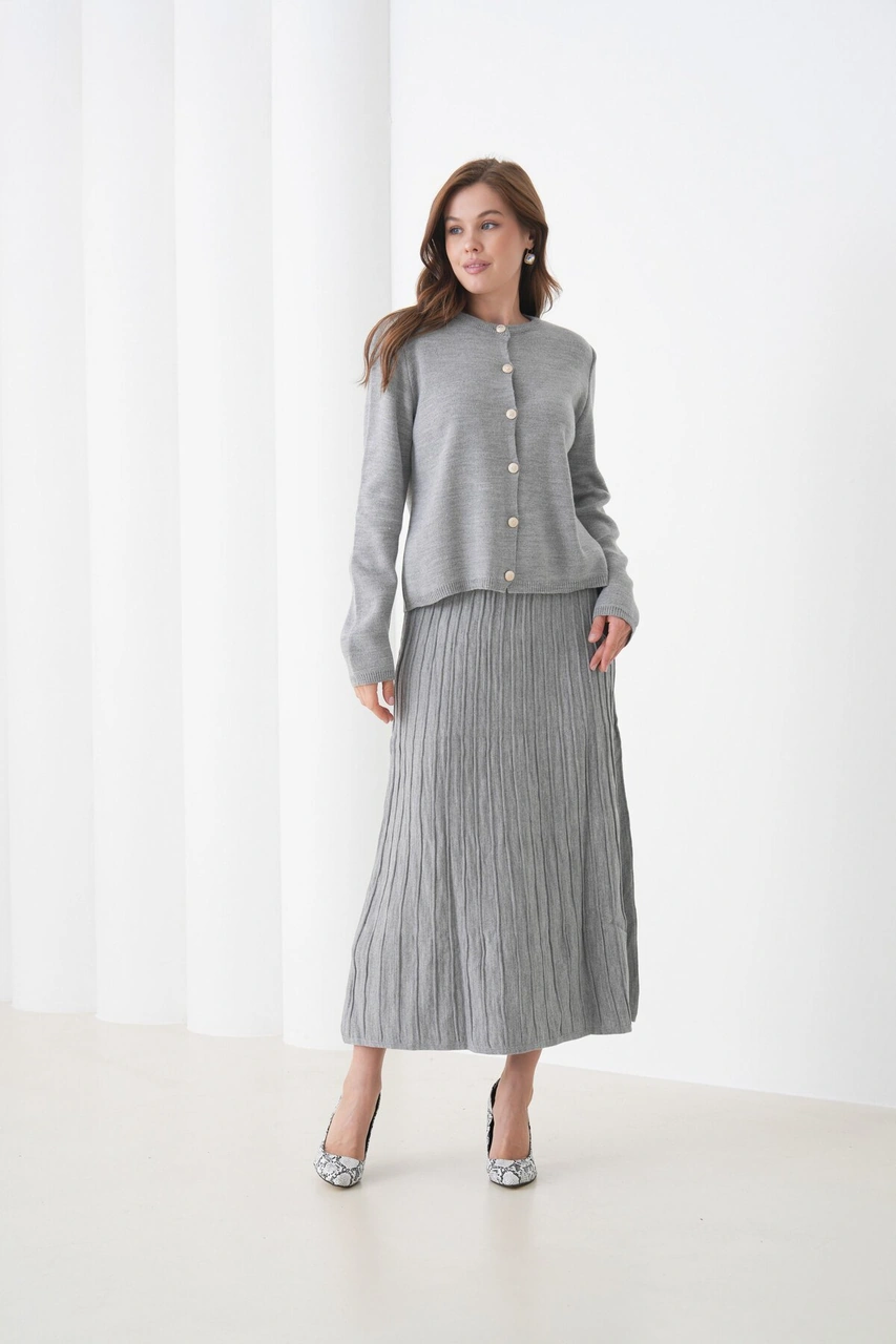 Kadın Pileli Etek Kazağı Düğmeli Tesettüre Uygun Örgü Triko Etekli Ceket Takım Gri