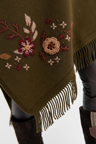 Desen Triko Kadın Papatya İşlemeli Püsküllü Yün Şal 24028 A. Yeşil A. Yeşil