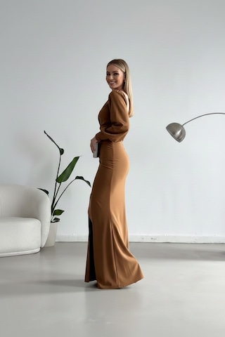 Defymoda Kadın Tek Omuz Yırtmaçlı A Kesim Şık Elbise Kahverengi