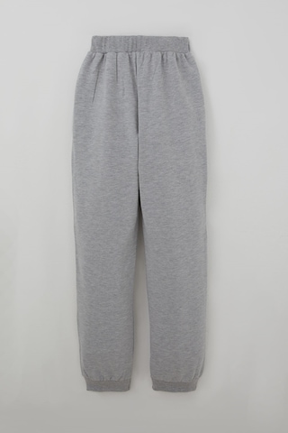 Breeze Erkek Çocuk Eşofman Altı Cep Kısmı Yazı Baskılı Bağcık Aksesuarlı 9-14 Yaş , Gri Melanj
