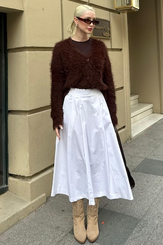 Beyaz Pileli Cepli Kadın Midi Boy Etek Mg2536 Beyaz