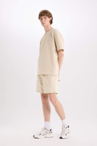 DeFacto Slim Fit Dar Kesim Dar Paça Basic Düz Şort B8674AX25SPBG702