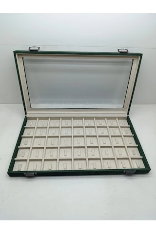 Yeni Cam Kapaklı Süet Yeşil Kumaş 45 Cm / 25 Cm Tırnaklı Bölmeli Yüzük Tablası