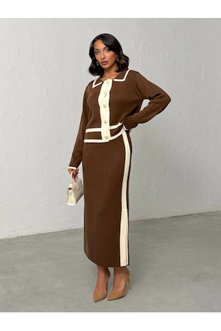 Kadın Inci Düğmeli Etekli Triko Takım Kahverengi