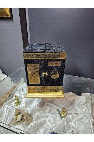 Kişiye Özel Kabe Maketli Hafız Boy Kuranı Kerim Seti