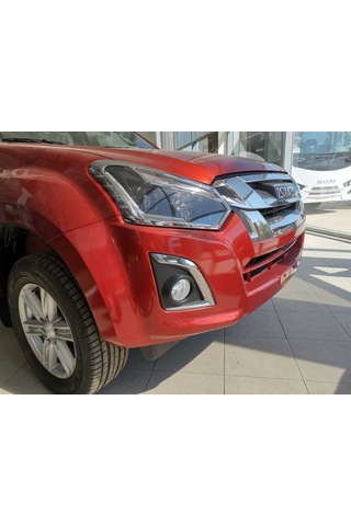 Isuzu D-Max 2018+ Far Çerçevesi Kaplama Nikelaj Sinyal Çizgili N11.2147
