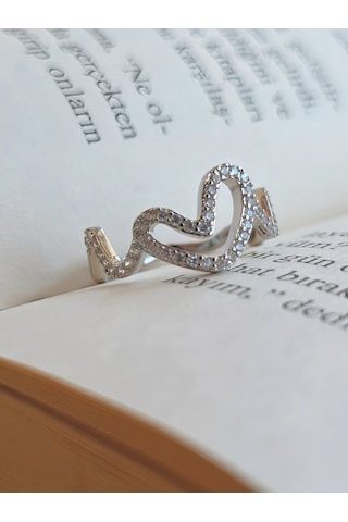 Ayarlanabilir Dalgalı Wavy Kalp Model Zirkon Taşlı Silver Renk Çelik Yüzük Gümüş