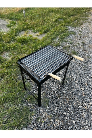 12 Kg Demir 40x50 Oluklu Köfteci Izgaralı Mangal Geçmeli Portatif Ayaklı 55 Cm Ayaklar Siyah