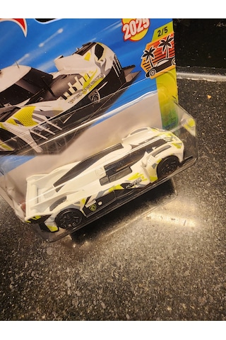 Hot Wheels 1/64 Peugeot 9x8 Hypercar
