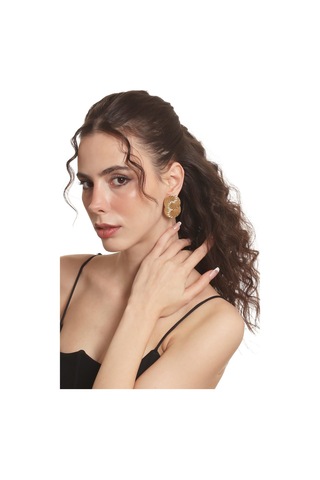 Kadın Lak Altın Renk Kaplama Çivili Model Spiral Baskılı Tasarım Küpe Altın