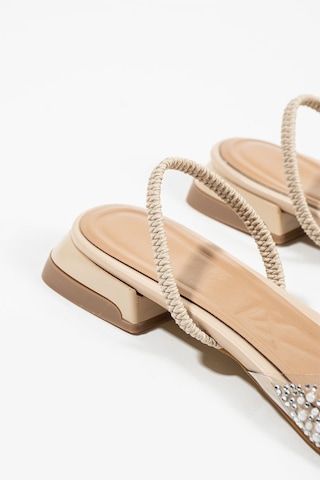 Duxal Shoes Bella İnci Detay Arkası Açık Topuklu Ayakkabı-babet Bej