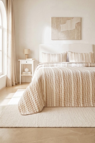 Ocean Home Textile Pamuklu Kapitoneli Bej Renk Çizgi Desen Çift Kişilik Yatak Örtüsü Seti 1 Adet 250 X 230 / 2 Adet 50 X 70 Cm Ocean Home Textile Pamuklu Kapitoneli Bej Renk Çizgi Desen Çift Kişilik Yatak Örtüsü Seti 1 Adet 250 X 230 / 2 Adet 50 X 70 Cm