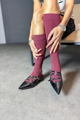 Günlük Kadın Rugan Sivri Burunlu Ayarlanabilir Kemerli Baretli Kısa Blok Topuklu Ayakkabı 455 - 54 Siyah