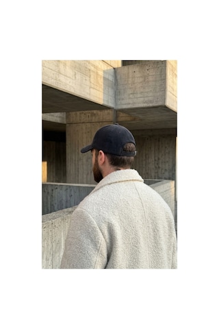 Emybox Deri Siperlikli Kaşe Kadife Şapka Unisex Kışlık - Ayarlanabilir Urban Stil Baseball Cap Siyah Kadife Fitilli
