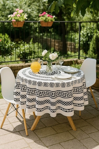 Yuvarlak Geometrik Siyah Desenli Duck Kumaş Masa Örtüsü 150x150 Cm Siyah - Beyaz