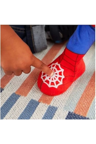 F6722 Spidey Ve İnanılmaz Arkadaşları - Dans Eden Spider-man +3 Yaş Standart