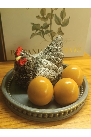 Artepieza Dekoratif Tavuk Ve Yumurtalar Tepsili Biblo Set - Bereket Ve Bolluk Temalı Gri Tavuk Figürü 1 Adet