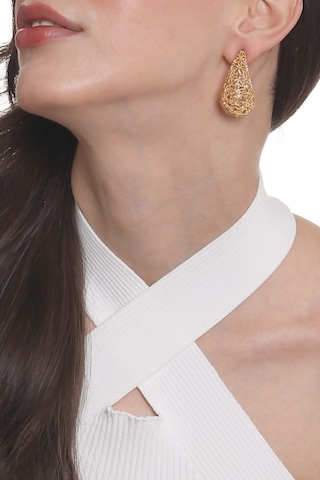 Labalaba Kadın Telkari Görünümlü Çiçek Motifli Çivili Model Damla Formlu Küpe - Altın Altın