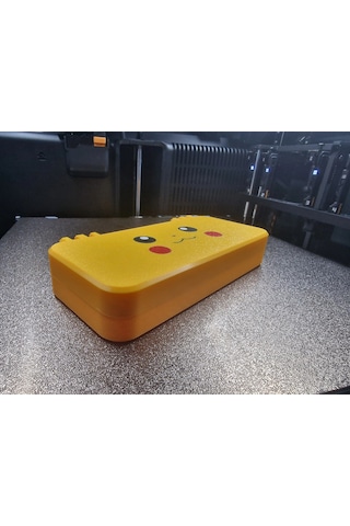 Buradabulabilirsin 3d Baskı Sevimli Elektrik Fare Figürlü Kapaklı Kalem Kutusu - Sarı Organizer Bbz
