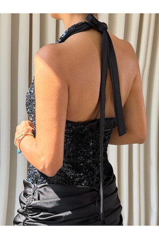 Fashion Cocktail Mermaid Üst Bedeni Payet İşlemeli Romantik Bağcık Korse Saten Büzgülü Drapeli Işıltılı Pullu Göz Kamaştıran Maxi V Yaka Sırt Detaylı Balık Kesim Nikah After Party Gece Abiye Davet Kokteyl Elbisesi Siyah
