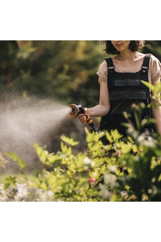Fiskars 1065492 Çok Fonksiyonlu Sulama Tabancası + Stoplu Hortum Bağlantısı