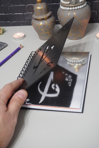 A5 Günlük Planlayıcı Elif Vav Siyah Ahşap Kapaklı Defter - Dini Plan Defteri