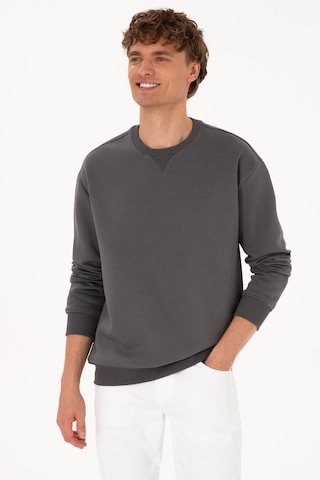 U.S. Polo Assn. Erkek Comfort Fit Bisiklet Yaka Şardonlu Gri Basic Sweatshirt 50313757-VR024