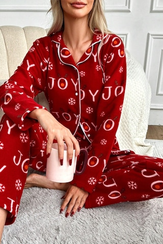 Nisanca Kışlık Yılbaşı Desenli Kadın Gömlek Polar Pijama Takımı- Geyikli Yılbaşı Pijaması Kırmızı