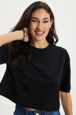 Tudors Kadın Slim Fit Dar Kesim %100 Pamuk Kısa Kollu Bisiklet Yaka Siyah Crop Tişört-50380