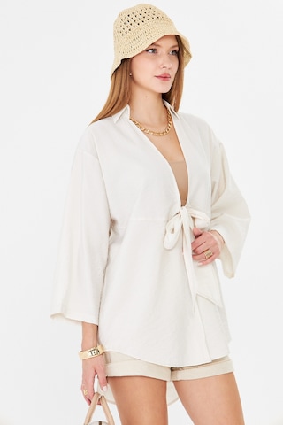 Armonika Kadın Açık Bej Kendinden Çizgili Önden Bağlamalı Kimono Gömlek Arm-24y001101