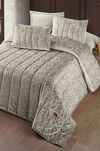 Gerardo Jakar Kadife Çift Kişilik Yatak Örtüsü Takımı Bej Bej