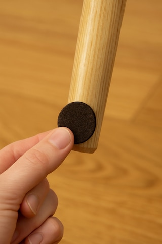 Yapışkanlı Keçe 20 Mm Kahverengi 96 Lı Baza, Koltuk, Kanepe Ve Masa Ayağı Koruyucu Krom