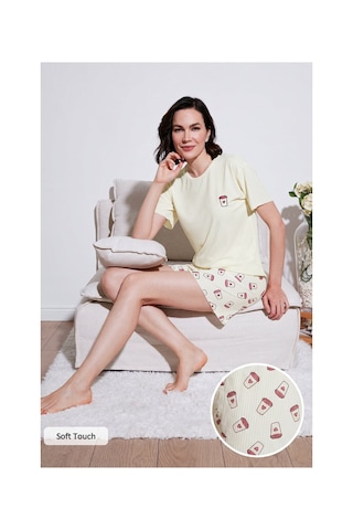 Lela Regular Fit Kısa Kollu Şortlu Bayan Pijama Takımı 65740103 Bej-Pembe