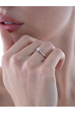 0,23 Karat Tektaş Pırlanta Yüzük-706