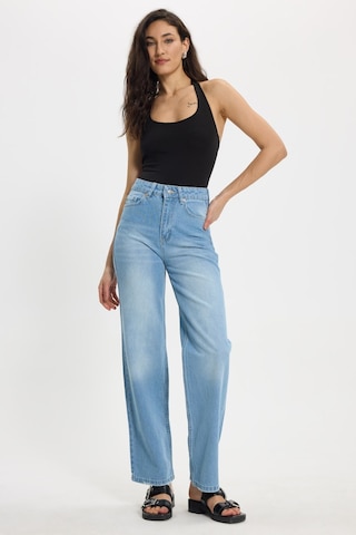 Tudors Kadın Relax Fit Rahat Kesim %100 Pamuk Cepli Geniş Paça Açık Mavi Jean Kot Pantolon-50731