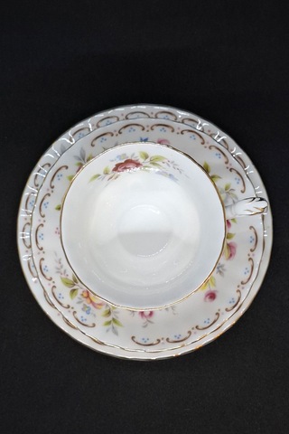 Jubilee Rose Vintage Çay Fincanı 3 Parça 210 Ml Mor - Kırmızı