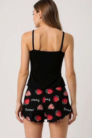 Çilek Baskılı Siyah Askılı Şortlu Pijama Takımı Siyah